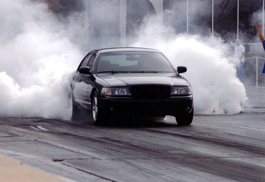 2011 Ford crown victoria burnout